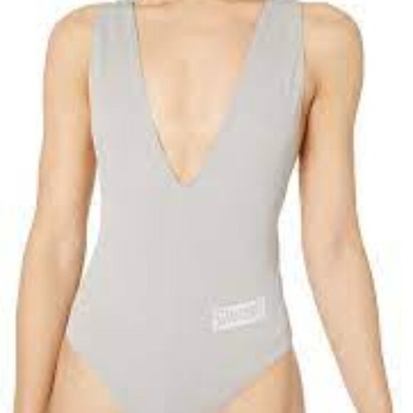 SPALDING OPAL GREY PLUNGE V-NECK SEAMLESS CROSS BACK CUT OUT BODYSUIT NWT - Picture 12 of 12